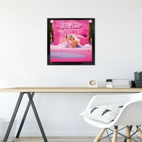_ : Filmski poster na zidu automobila Barbie, uokviren 14.72522.375